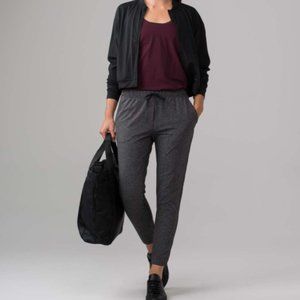 Lululemon Jet Crop Slim Size 6